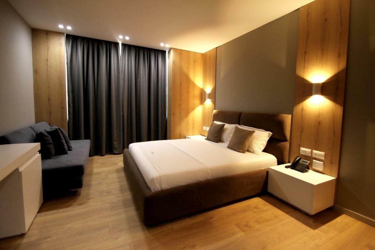 Hotel One Vlorë Εξωτερικό φωτογραφία
