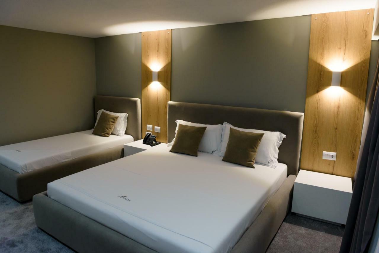 Hotel One Vlorë Εξωτερικό φωτογραφία
